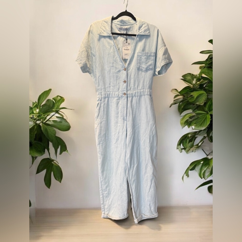 Zara NWT Lightwash Denim Jumpsuit Large